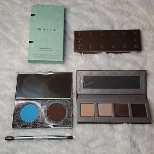 🟢 ➡️ 4 for $15 ⬅️ 🟢 2 MALLY Eyeshadows